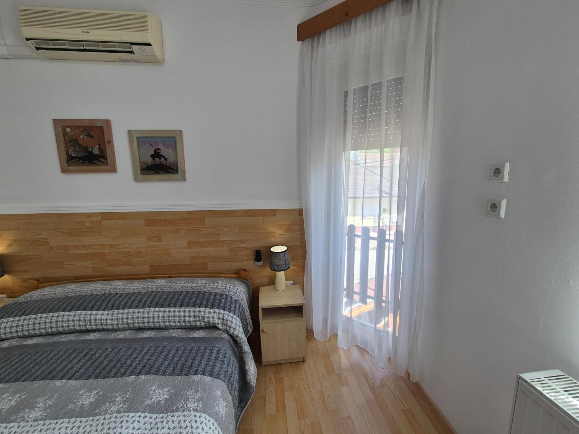 Roxanna Apartman Gyula Exterior photo